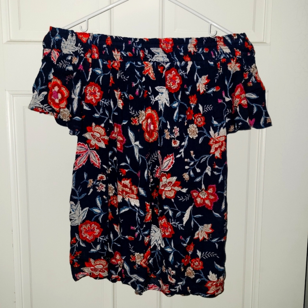 Old Navy floral off-the-shoulder shirt, size M